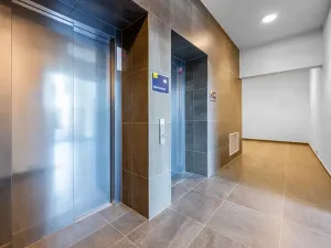 Pronájem bytu 1+kk, Praha - Hloubětín, Poděbradská, 32 m2