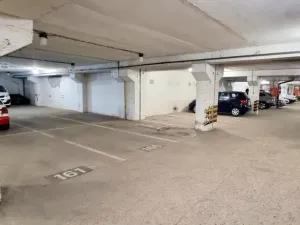 Pronájem garážového stání, Praha, Ve Lhotce, 12 m2