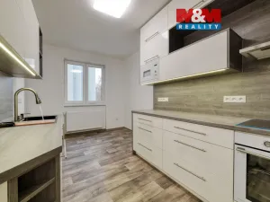 Prodej bytu 4+1, Cheb, Májová, 121 m2