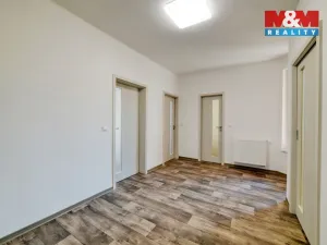 Prodej bytu 4+1, Cheb, Májová, 121 m2