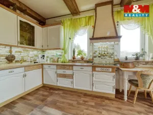 Prodej rodinného domu, Broumov, 183 m2