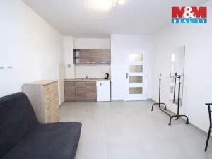 Pronájem bytu 1+kk, Praha, Rýmařovská, 26 m2