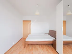 Pronájem bytu 2+kk, Praha - Krč, V Štíhlách, 63 m2