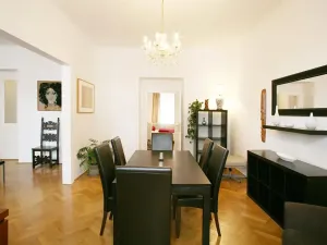 Pronájem bytu 4+1, Praha - Nové Město, Biskupská, 132 m2