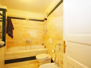 Pronájem bytu 3+1, Praha - Vinohrady, Polská, 100 m2