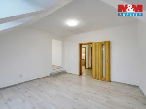 Pronájem bytu 2+kk, Plzeň - Jižní Předměstí, Husova, 44 m2
