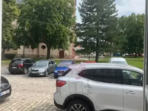 Pronájem obchodního prostoru, Kostelec nad Černými lesy, náměstí Smiřických, 70 m2