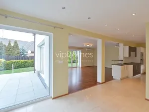 Pronájem vily, Horoměřice, Za Dvorem, 330 m2