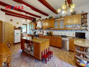 Prodej rodinného domu, Janůvky, 457 m2