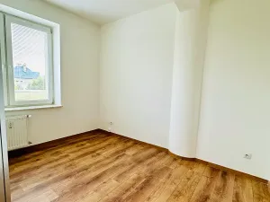 Pronájem bytu 2+kk, Praha - Suchdol, Suchdolské náměstí, 30 m2