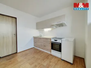 Pronájem bytu 1+kk, Cheb, Svobody, 28 m2