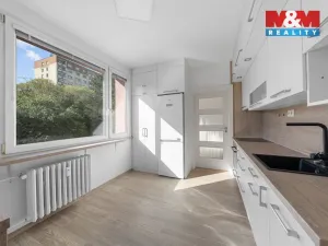 Prodej bytu 3+1, Děčín - Děčín IX-Bynov, Sokolská, 67 m2