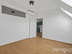 Pronájem bytu 3+kk, Praha - Žižkov, Roháčova, 89 m2