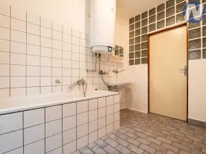 Prodej činžovního domu, Husinec, Jeronýmova, 400 m2