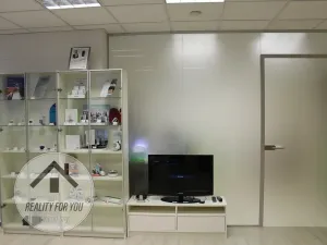 Pronájem kanceláře, Praha - Karlín, Sokolovská, 195 m2