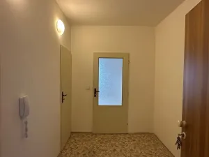 Pronájem bytu 1+kk, Liberec - Liberec XXX-Vratislavice nad Nisou, U Sila, 33 m2