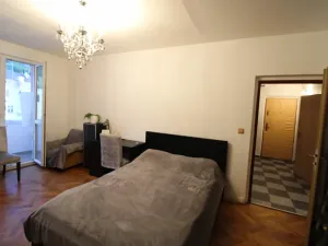 Prodej bytu 3+1, Karlovy Vary, Krymská, 68 m2