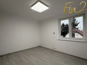 Pronájem rodinného domu, Praha, 105 m2