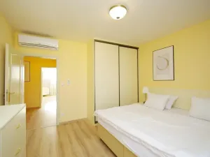 Pronájem bytu 3+1, Praha - Vinohrady, Máchova, 100 m2