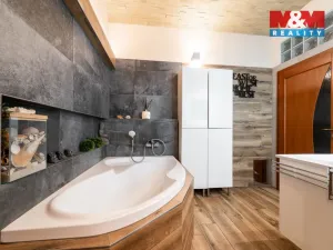 Prodej obchodního prostoru, Bechyně, 340 m2