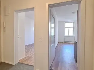 Pronájem bytu 2+kk, Praha - Vršovice, Finská, 43 m2