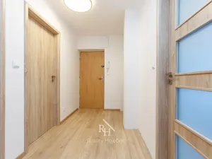 Pronájem bytu 3+kk, Kladno, Ostravská, 55 m2