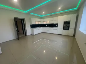 Pronájem bytu 4+kk, Praha - Smíchov, Plzeňská, 95 m2