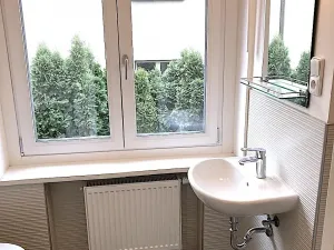 Pronájem rodinného domu, Praha - Suchdol, Kamýcká, 200 m2