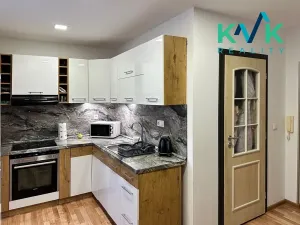 Pronájem bytu 2+kk, Karlovy Vary, Chebská, 42 m2