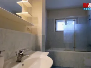 Pronájem bytu 3+1, Praha - Košíře, U Vojanky, 90 m2