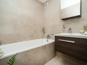 Pronájem bytu 3+kk, Praha - Horní Měcholupy, Nad přehradou, 78 m2