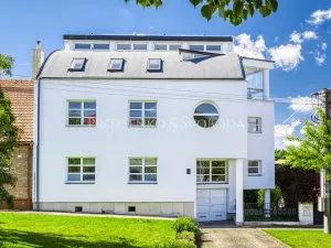 Prodej ordinace, Křižanov, Benešovo náměstí, 530 m2