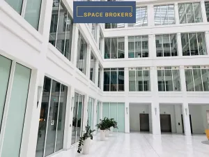 Pronájem kanceláře, Praha, Křižíkova, 550 m2