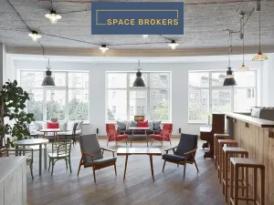 Pronájem kanceláře, Praha, Křižíkova, 1080 m2