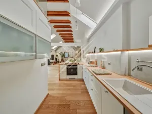 Prodej rodinného domu, Praha - Kyje, Hodějovská, 308 m2