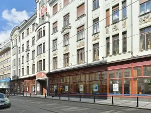 Pronájem kanceláře, Praha - Nové Město, Spálená, 977 m2