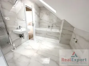 Pronájem bytu 4+kk, Praha - Vršovice, Oblouková, 136 m2