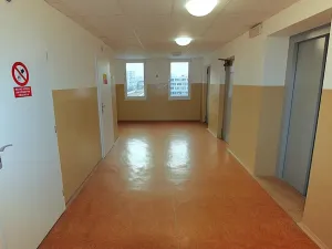 Pronájem bytu 1+kk, Praha - Háje, Hlavatého, 27 m2