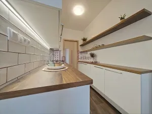 Pronájem bytu 2+1, Jindřichův Hradec, sídliště Vajgar, 61 m2