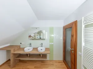 Prodej rodinného domu, Borová, 230 m2