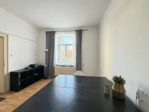 Pronájem kanceláře, Pardubice - Zelené Předměstí, třída Míru, 16 m2