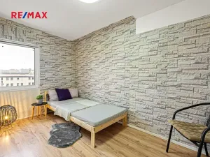 Prodej atypického bytu, Praha - Hostivař, Přeštická, 68 m2