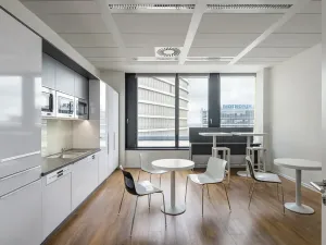 Pronájem kanceláře, Praha - Nusle, Pikrtova, 990 m2