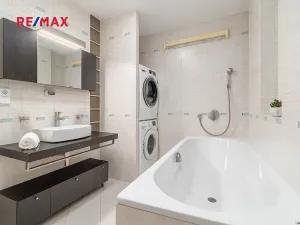 Prodej bytu 3+kk, Praha - Holešovice, Dobrovského, 107 m2