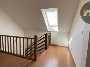 Pronájem rodinného domu, Postřižín, Duhová, 176 m2