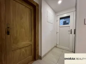 Pronájem bytu 2+1, Řevnice, Švabinského, 45 m2