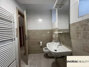 Pronájem bytu 2+1, Řevnice, Švabinského, 45 m2