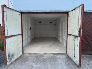 Pronájem garáže, Mladá Boleslav, Jana Augusty, 18 m2