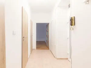 Pronájem bytu 2+kk, Praha - Záběhlice, Senohrabská, 53 m2