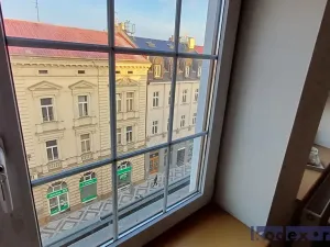 Pronájem bytu 2+kk, Hradec Králové, Československé armády, 50 m2